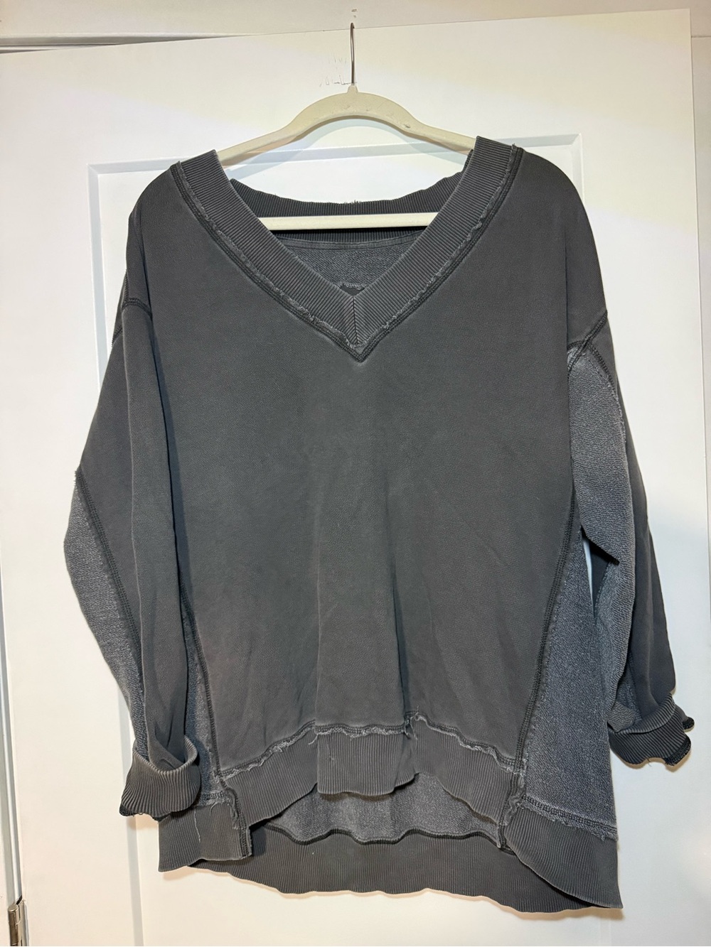 aerie Oversized V‑Neck Sweatshirt in Charcoal Gray